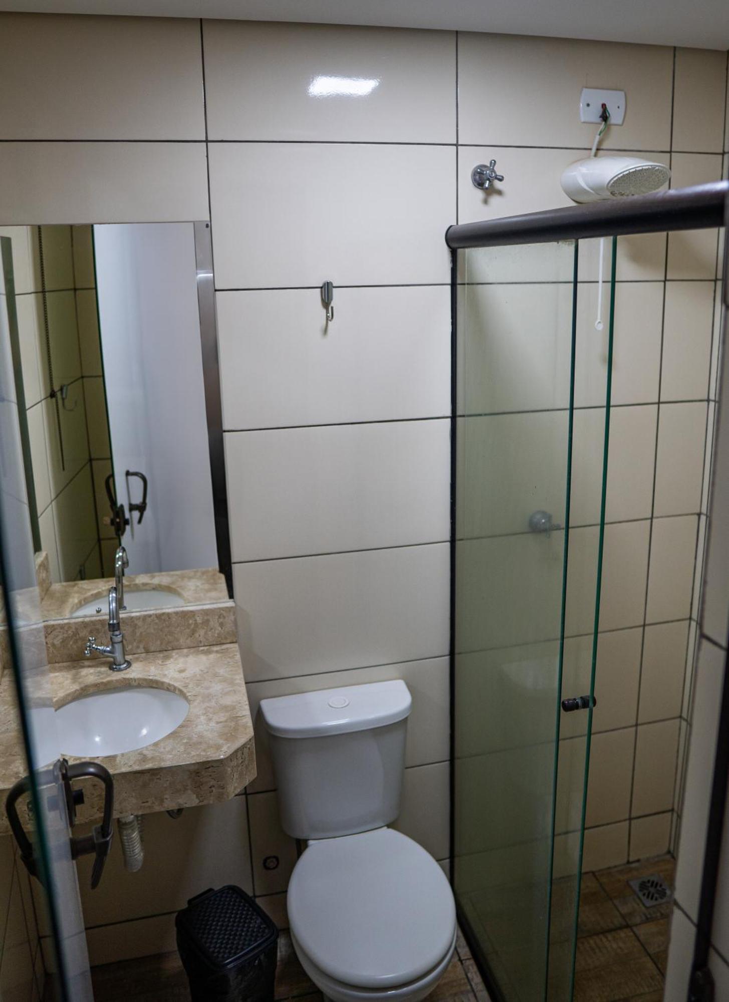 Hotel Nixon Proximo, Rodoviaria, Prefeitura E A Matriz Central Itaí Exteriör bild