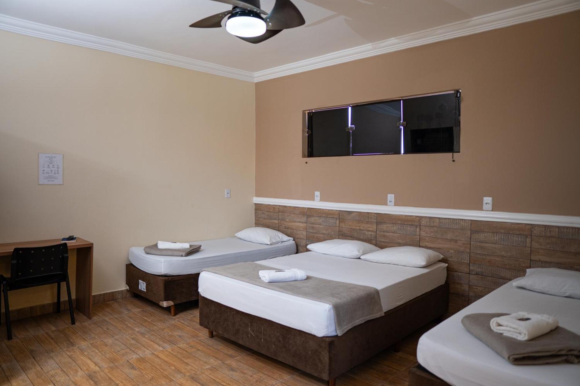 Hotel Nixon Proximo, Rodoviaria, Prefeitura E A Matriz Central Itaí Exteriör bild