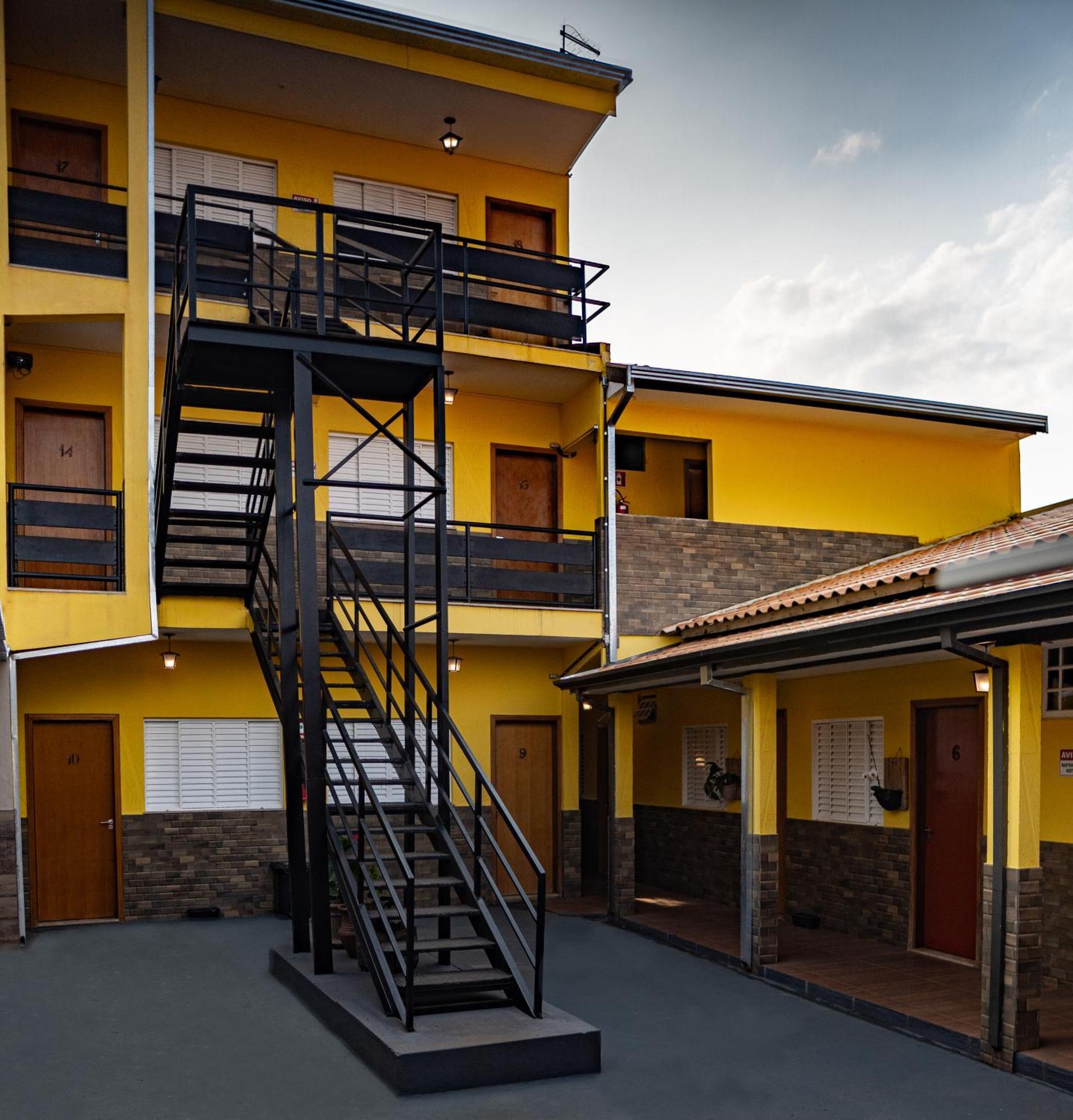 Hotel Nixon Proximo, Rodoviaria, Prefeitura E A Matriz Central Itaí Exteriör bild